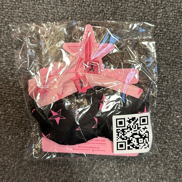 Jeffree Star Hair Scrunchie Set - Picture 2 of 2